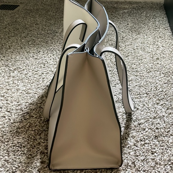 Charming Charlie’s Grey and White Shoulder Bag - Picture 2 of 3